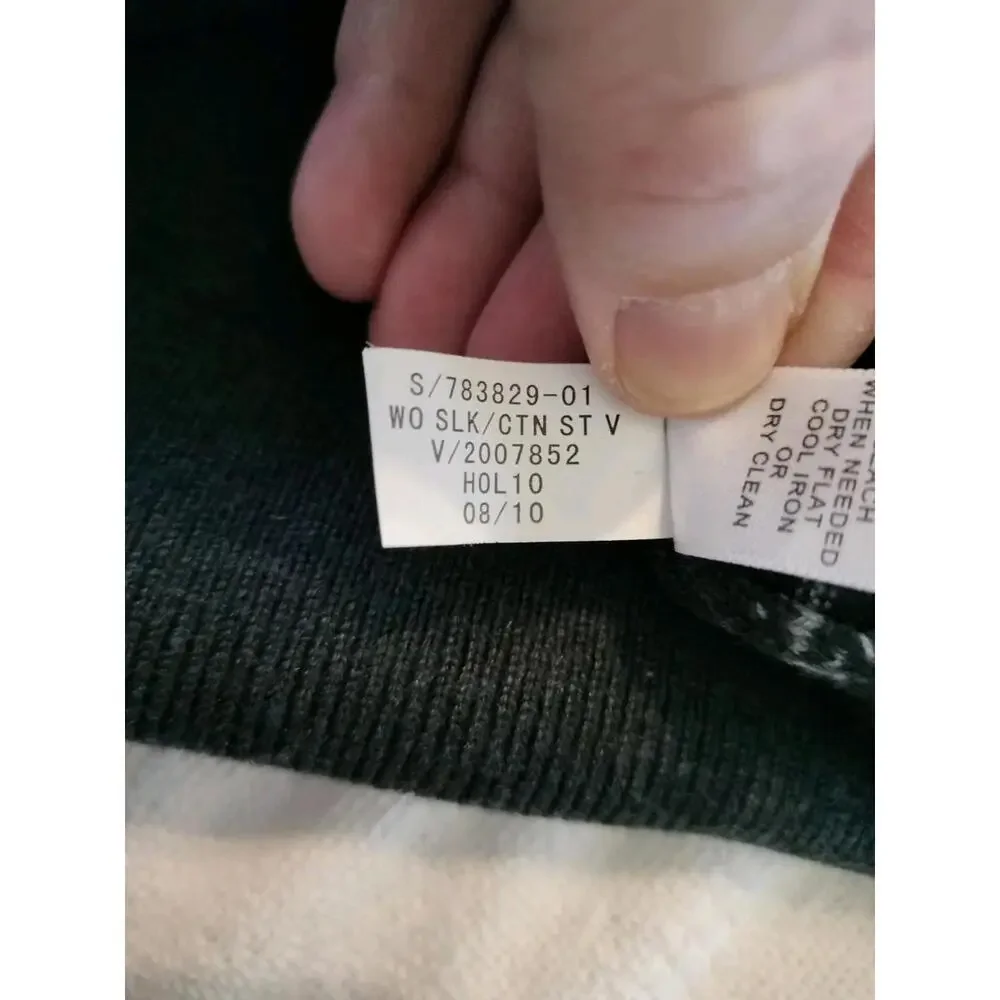 Banana Republic Luxury Blend V Banana Republic Men’s XL Silk Cashmere Blend V Nk
